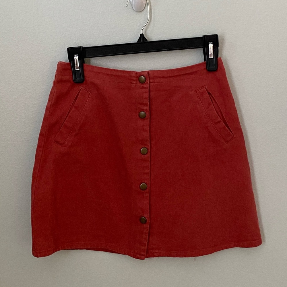 Only worn once skirt in new condition.